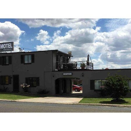 Best Western Golden Harvest Motel Warwick Exterior photo